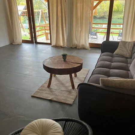 Vikendica Krupa Na Vrbasu Ferienhaus *