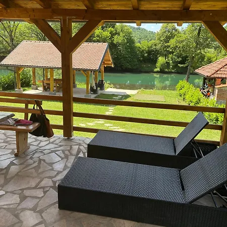 Casa de Férias Vikendica Krupa Na Vrbasu Banja Luka